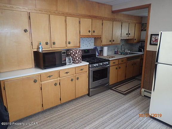 5th image of 40 Sobieski St