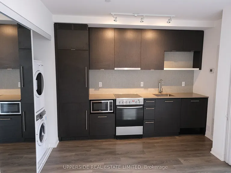 435 Richmond St W #1410 — Photo 4