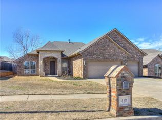 412 Summit Crest Ln, Norman, OK 73071