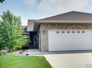 6600 S Bellwood Ave, Sioux Falls, SD 57108