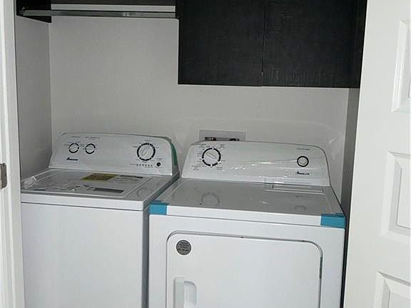 5th image of 3904 Ventura Ave APT 3