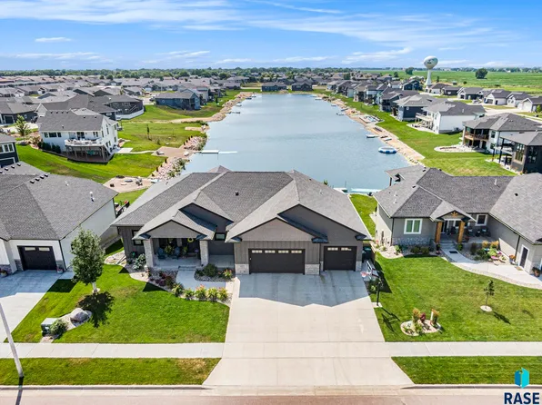 2515 Alberta Trl N, Tea, SD 57064