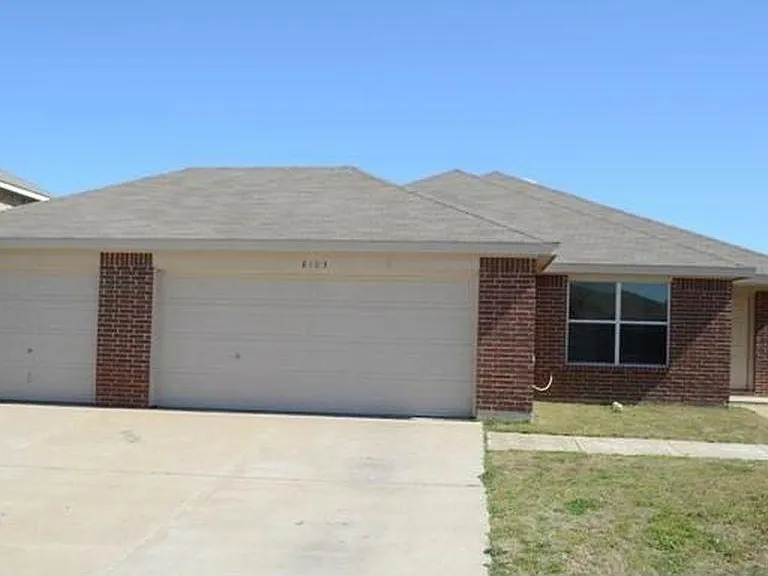 8103 Zephyr Ct — Photo 1