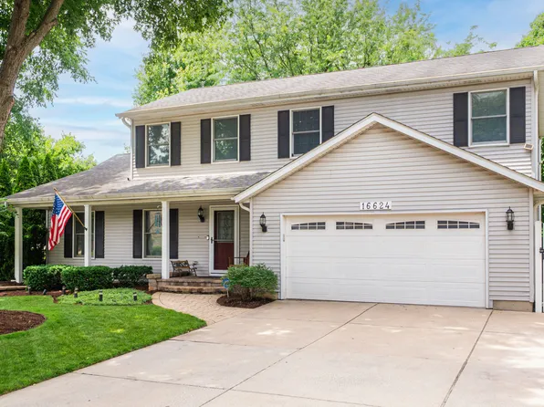 16624 S Winding Creek Rd, Plainfield, IL 60586