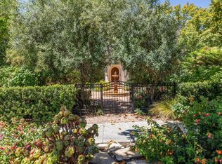 590 Center Dr, Palo Alto, CA 94301