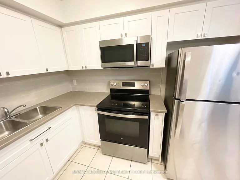 111 Market St #108 — Photo 8