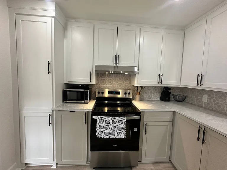 220 N Monroe St #MAIN — Photo 10