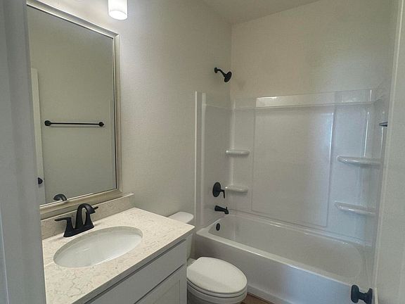 3rd image of 200 Willowbend Way