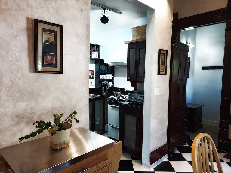 334 E Mulberry St #1 — Photo 8
