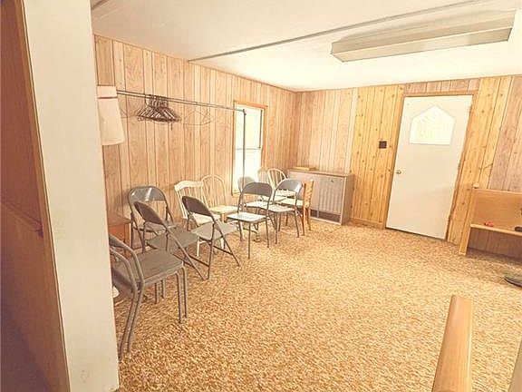 4th image of 940 Central Hainesville Rd