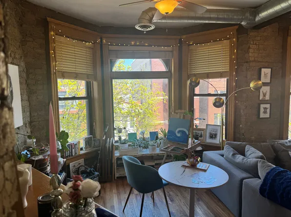 907 W Fletcher St APT 3, Chicago, IL 60657