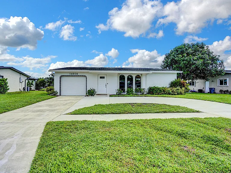 14608 Country Side Ln — Photo 2