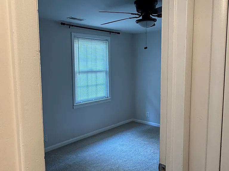 1523 Oleander Ave — Photo 9