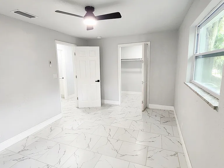 128 Kingston Ave — Photo 13