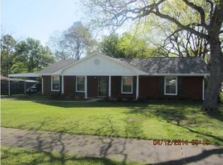 1867 Gatewood Dr, Montgomery, AL 36106