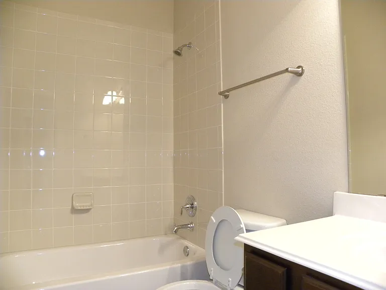 4664 Perthshire Ct — Photo 22