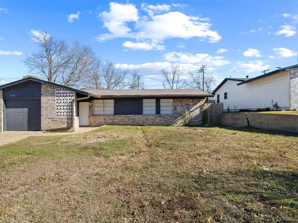 3718 Yellowstone St, Irving, TX 75062