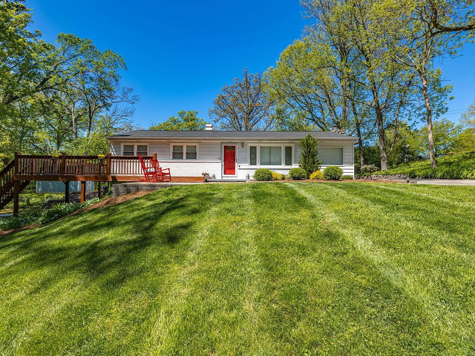 19 Oakwood Ln photo 1