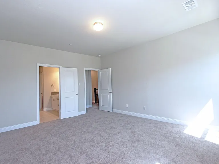 4255 Shavano Dr — Photo 14