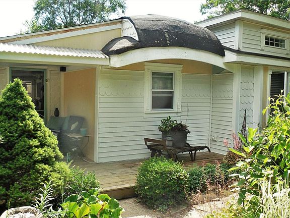 2nd image of 231 N Coolidge Dr