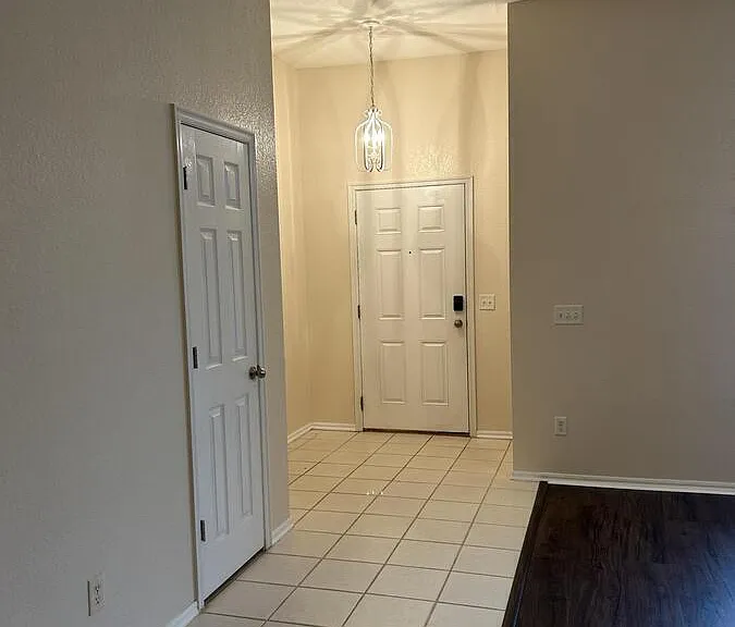 2609 Deer Chase Dr — Photo 3