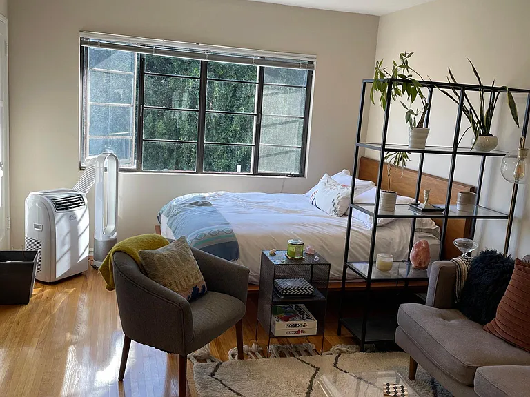 940 Hammond St #4 — Photo 1