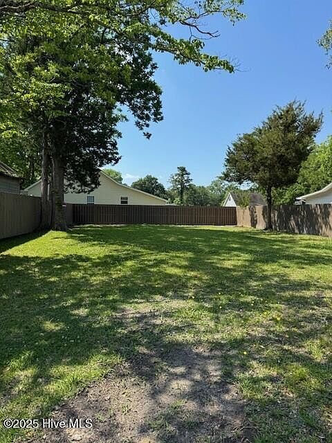 2nd image of 2922 Princess Pl Drive