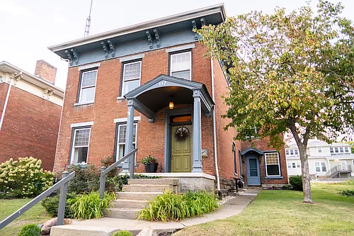 117 E Vine St Photo 1