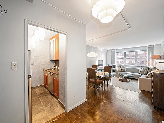 2nd image of 345 W 58th St #10KS