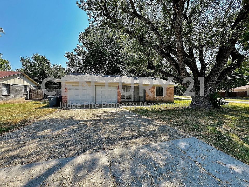 1st image of 5930 Lazy River Dr