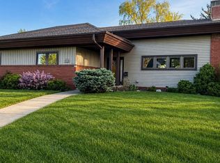 509 W Crestwood Dr, Peoria, IL 61614