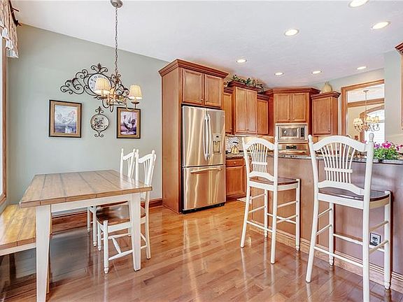 4th image of 317 Brandywine Dr #1