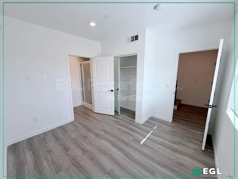 10501 Buford Ave #E — Photo 16