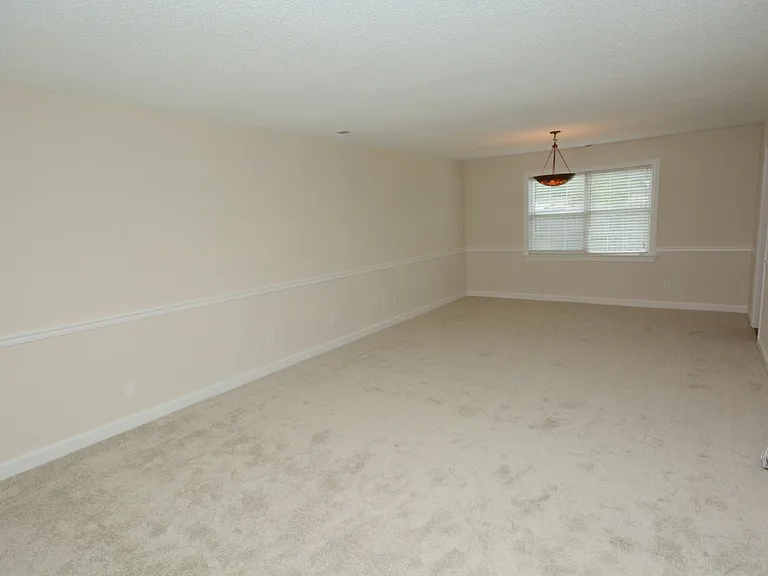 1217 Reardon Cir — Photo 8