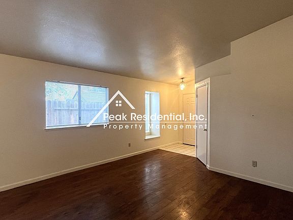 5th image of 4833 Camino Royale Dr