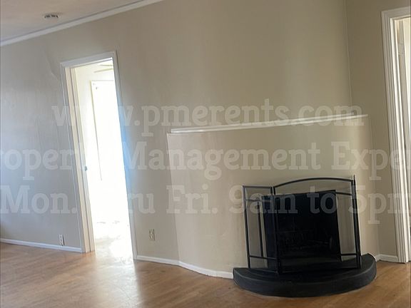 5th image of 1340 N Lincoln St