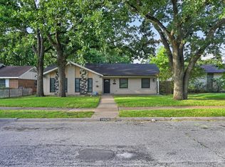 10434 Castlerock Dr, Dallas, TX 75217