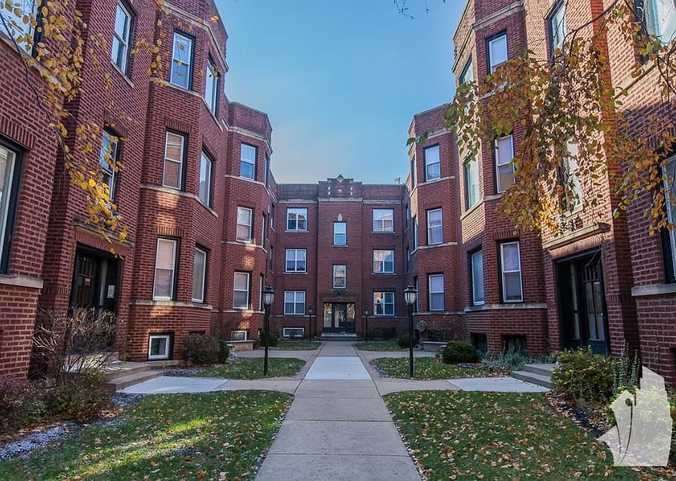 1st image of 859 W Cornelia Ave #2