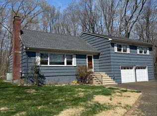 75 Troiano Rd, Hamden, CT 06518