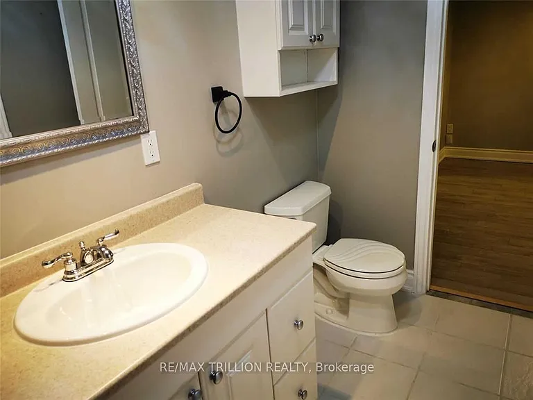 14 Greenhill Ave #BASEMENT — Photo 12
