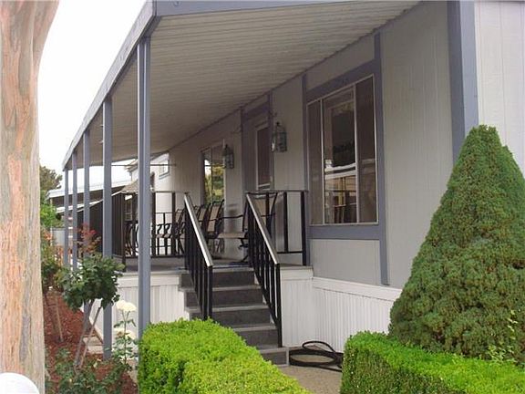 3rd image of 16 Quail Hollow Dr