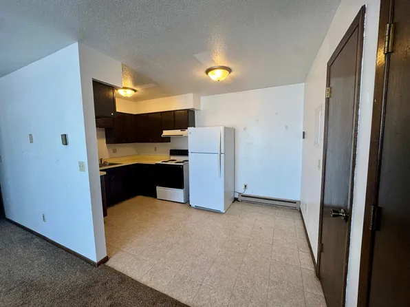 206 1st St, 206 1st St #4, Underwood, ND 58576