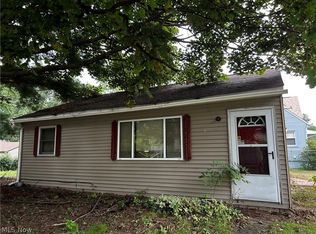 1915 Flint Ave, Akron, OH 44305