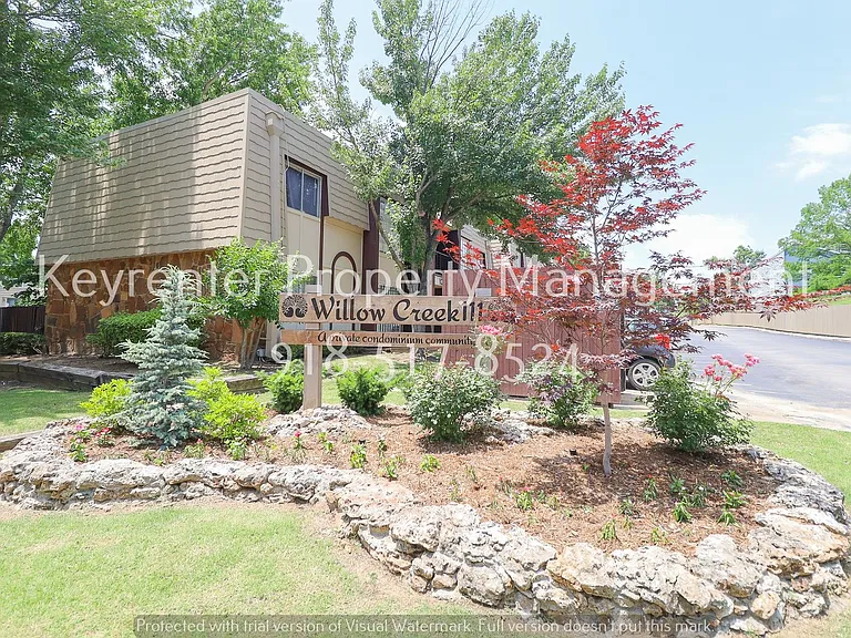 4329 E 68th St #507 — Photo 2