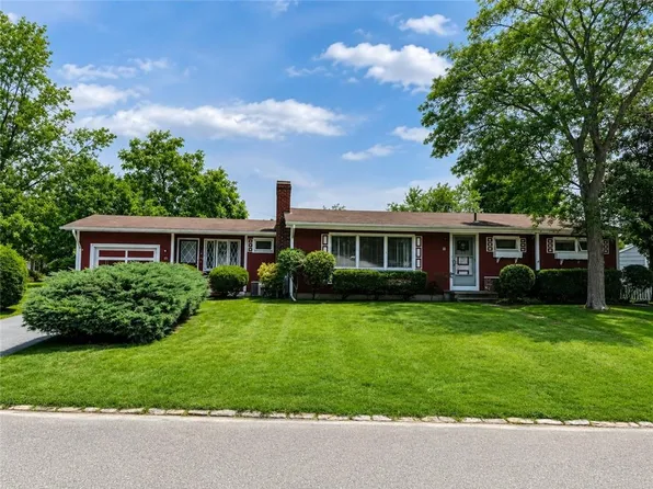 18 Leslie Rd, Warwick, RI 02888