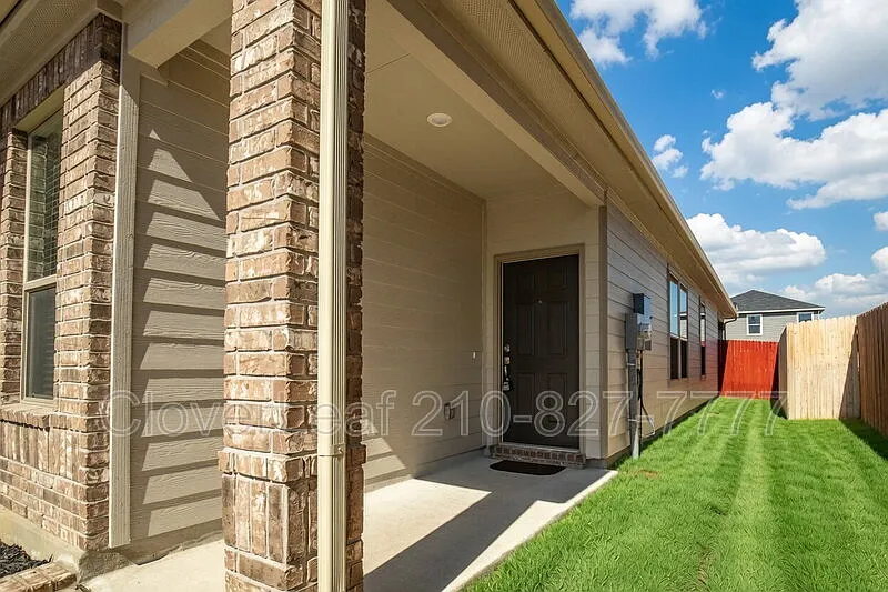 4 bed, 2.0 bath, 1418 sqft, $1,865 — Photo 4