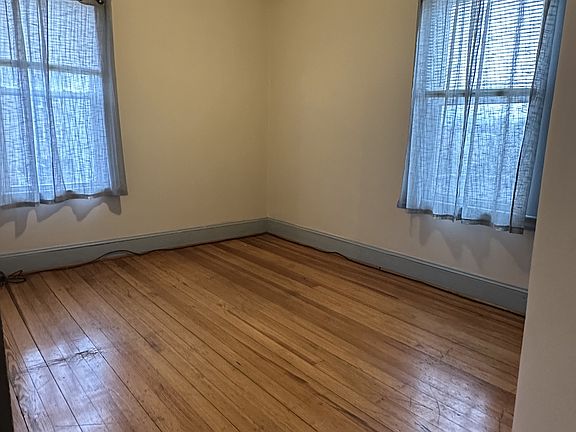 4th image of 340 Nash Rd APT 2