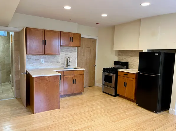 296 Benefit St, Providence, RI 02903