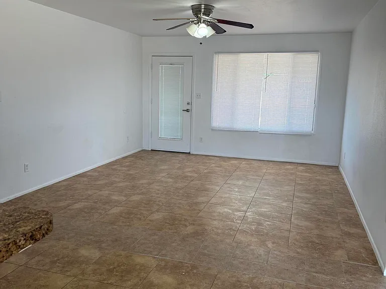 3321 W Cholla St — Photo 2