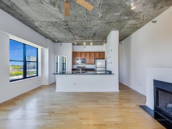 5th image of 1122 W Catalpa Ave APT 803